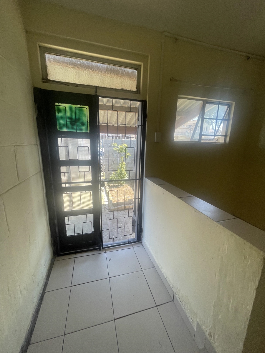 2 Bedroom Property for Sale in Parkside Eastern Cape